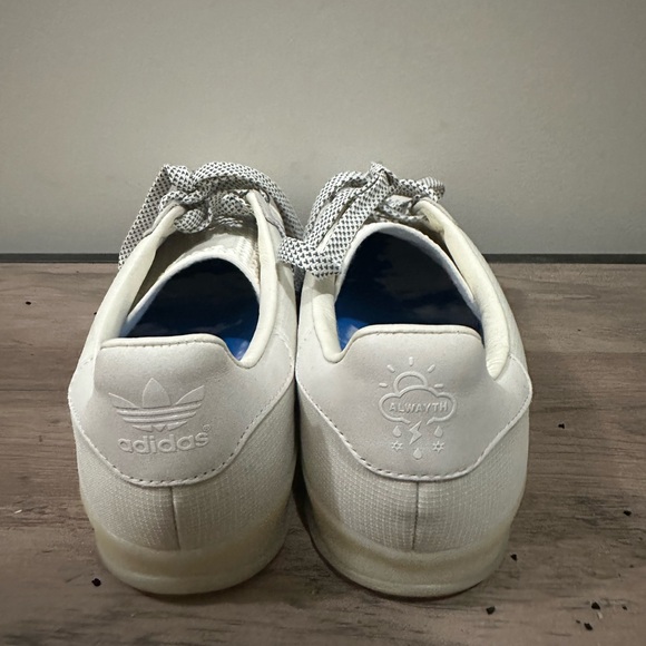 Adidas Gazelle White with Red and Blue Accents - Picture 4 of 5